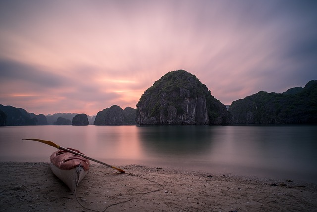 image from Ha Long Bay Cat Ba Archipelago