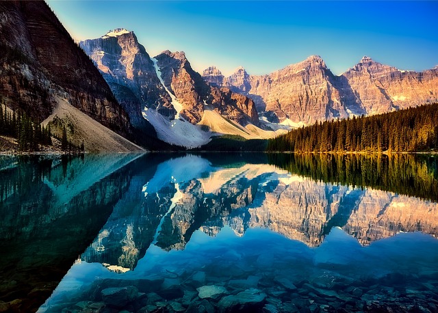 image from Hike From Moraine Lake Through Paradise Valley, Canada