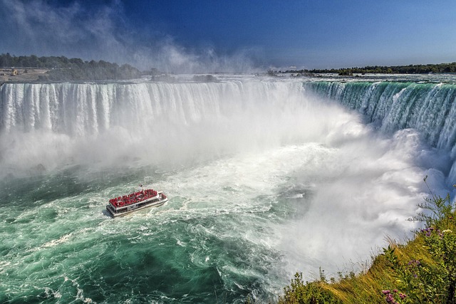 image from Niagara Falls Boat Tours