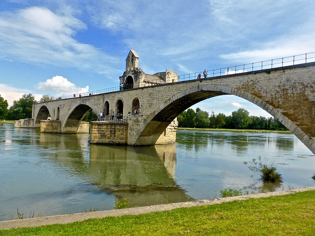 image from Papel Palace, Avignon